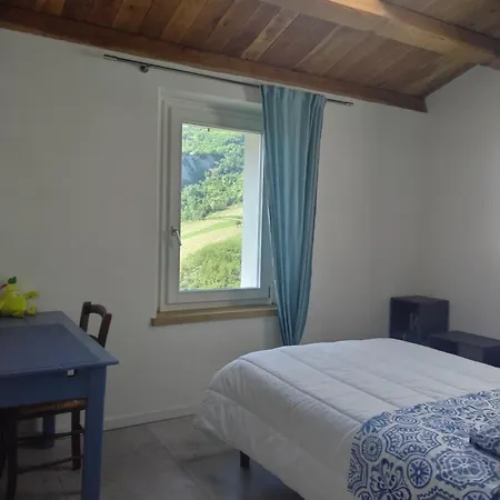 Casina Borgo Castello בית נופש *