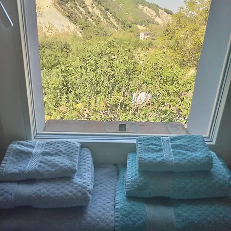 בית נופש Casina Borgo Castello *