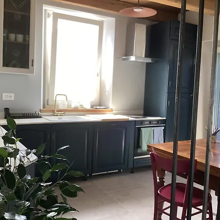 Casina Borgo Castello בית נופש *