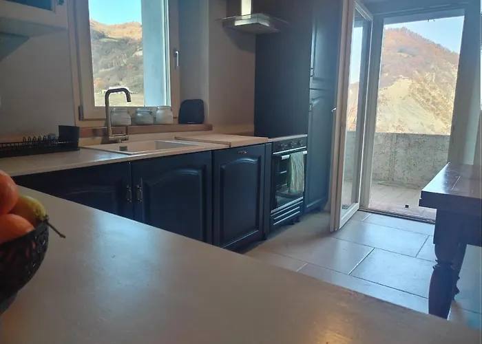 Casina Borgo Castello * Civitella di Romagna